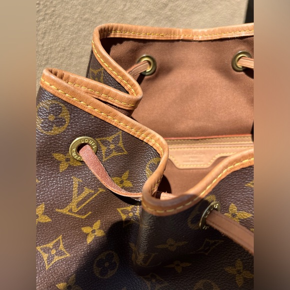 Louis Vuitton Backpack - Picture 3 of 16